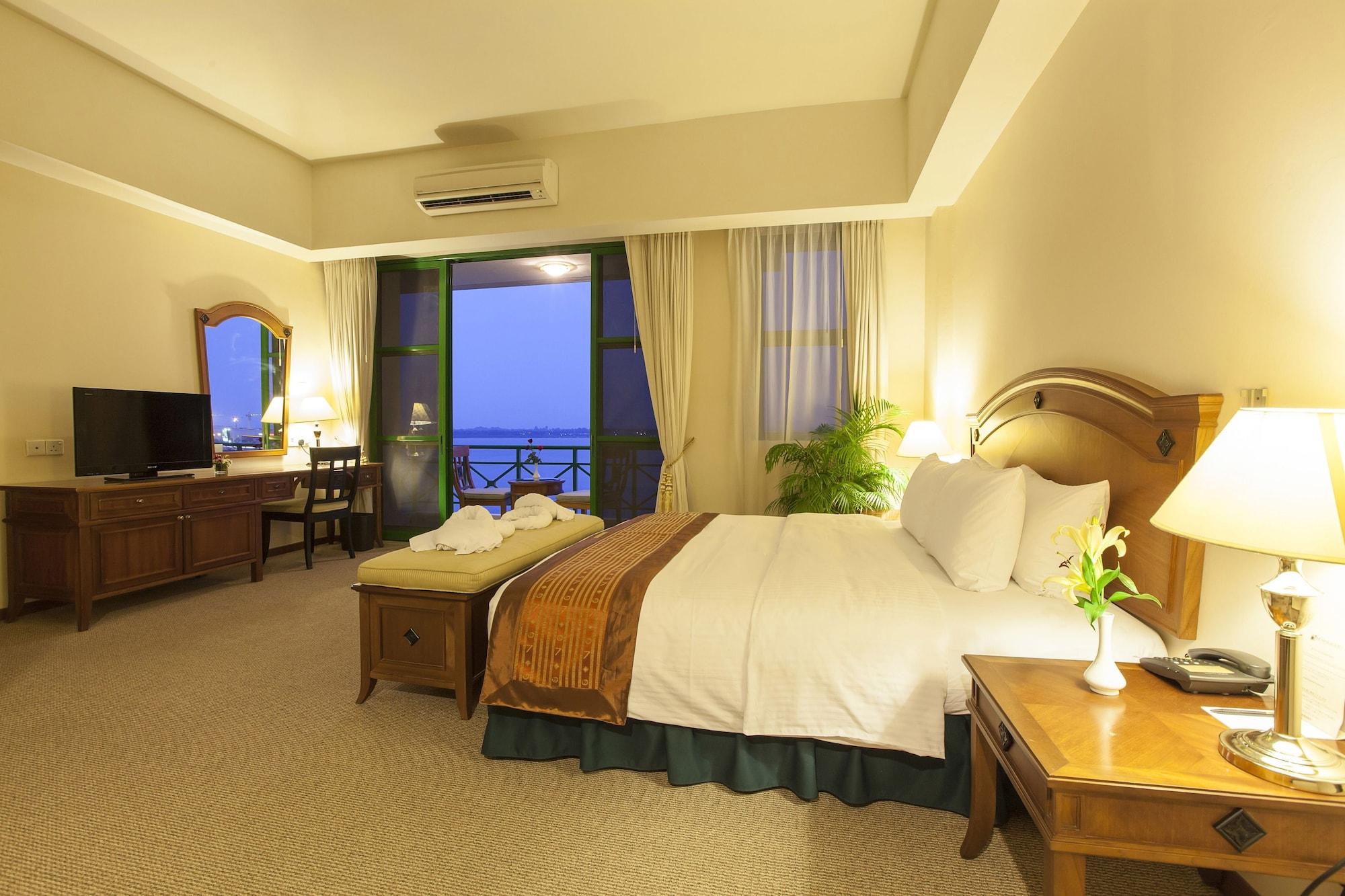 Himawari Hotel Apartments Phnom Penh Ngoại thất bức ảnh