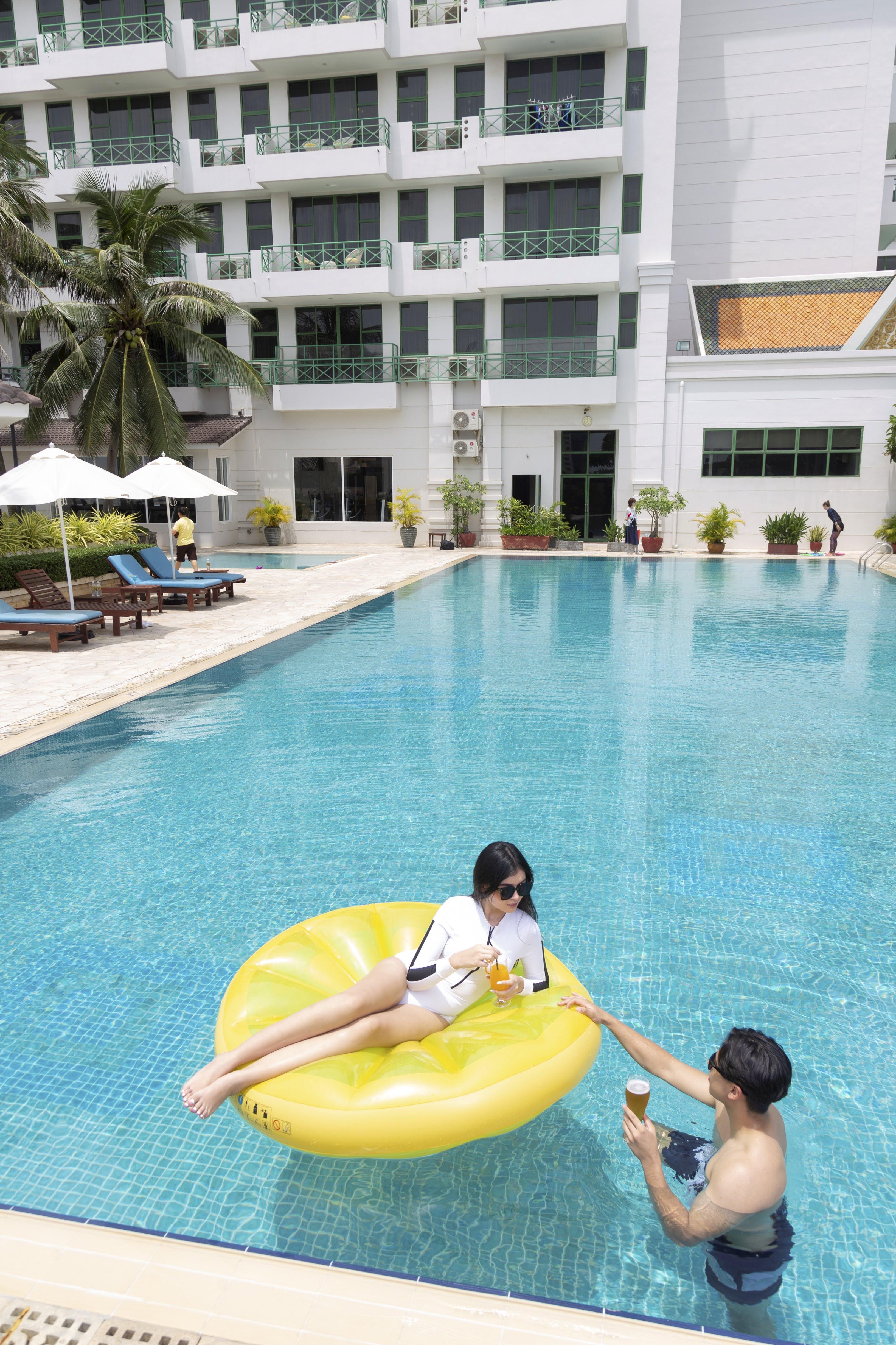Himawari Hotel Apartments Phnom Penh Ngoại thất bức ảnh