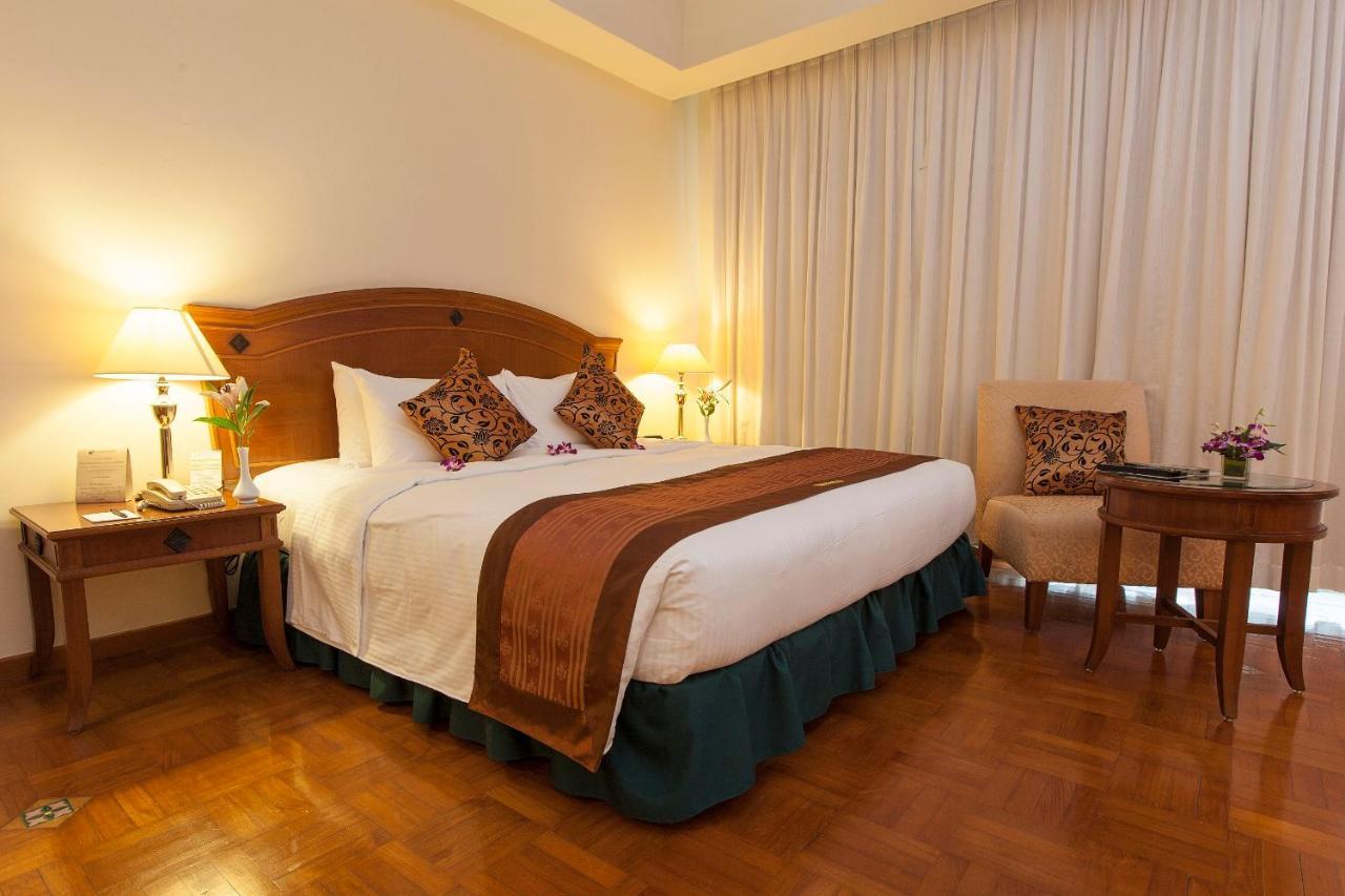 Himawari Hotel Apartments Phnom Penh Ngoại thất bức ảnh